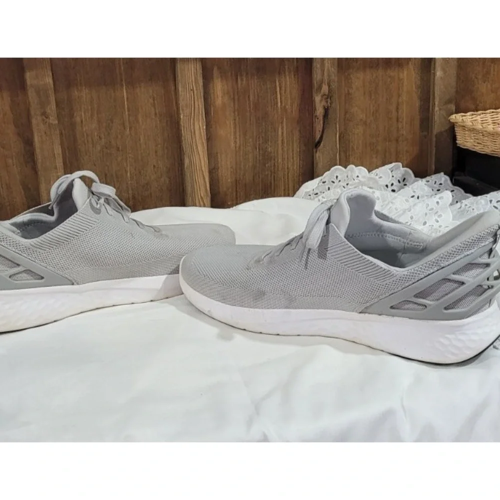 Kizik Athens Alloy Gray Hands Free Sneakers Men's Size 15 US Athletic Shoes